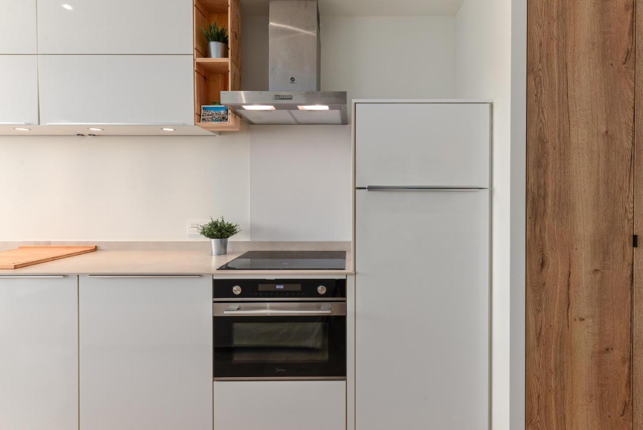 Duquesa Port Retreat Apartment Манилва Екстериор снимка