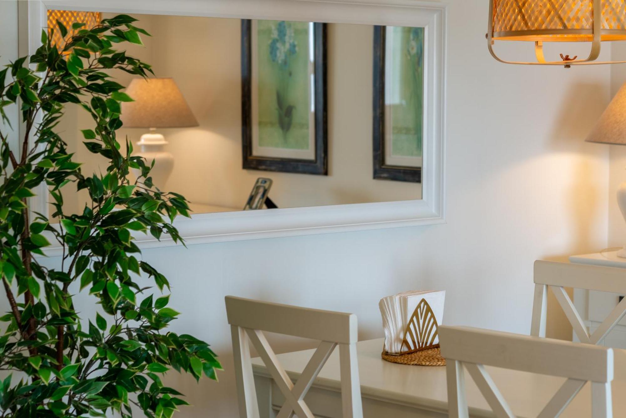 Duquesa Port Retreat Apartment Манилва Екстериор снимка