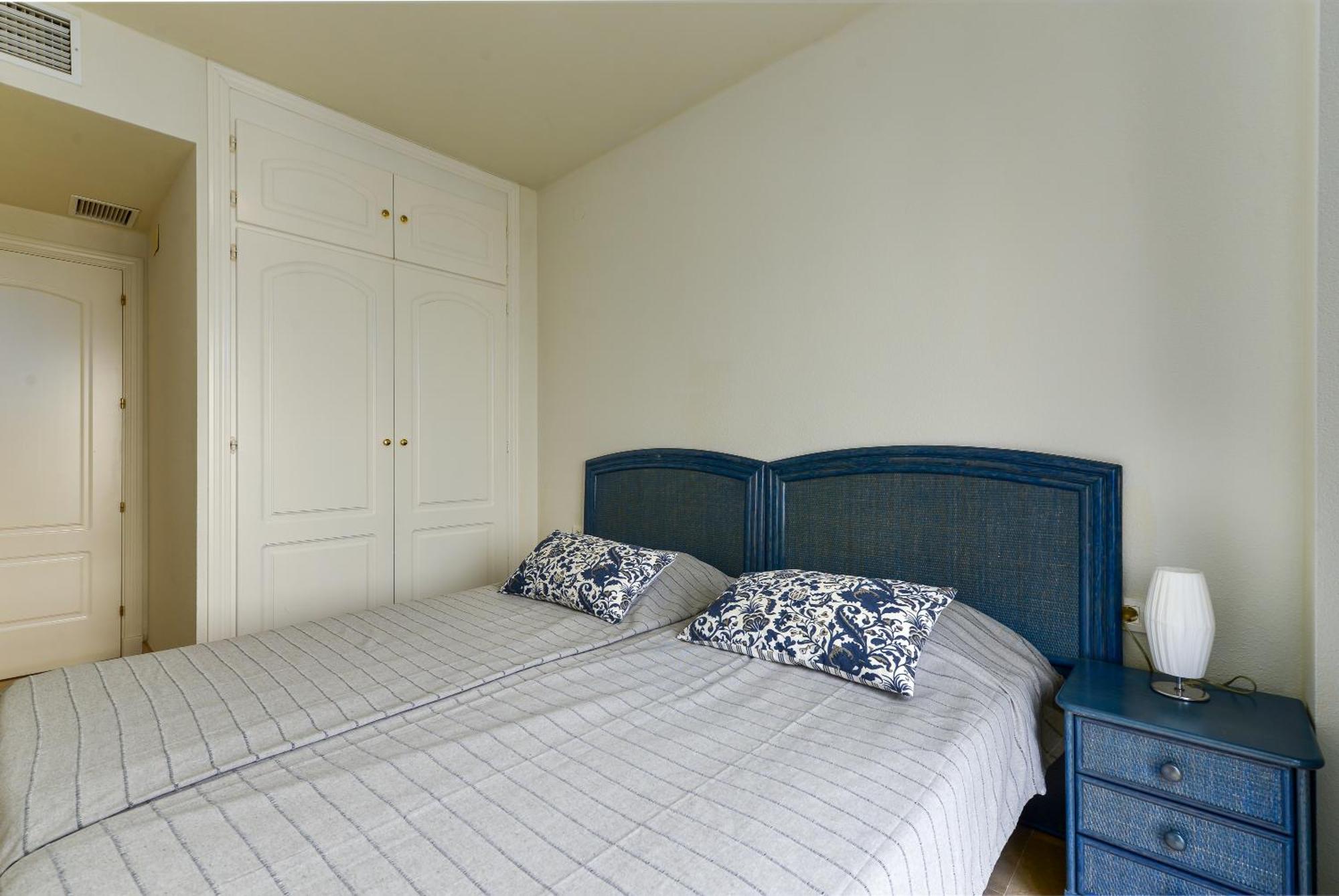 Duquesa Port Retreat Apartment Манилва Екстериор снимка